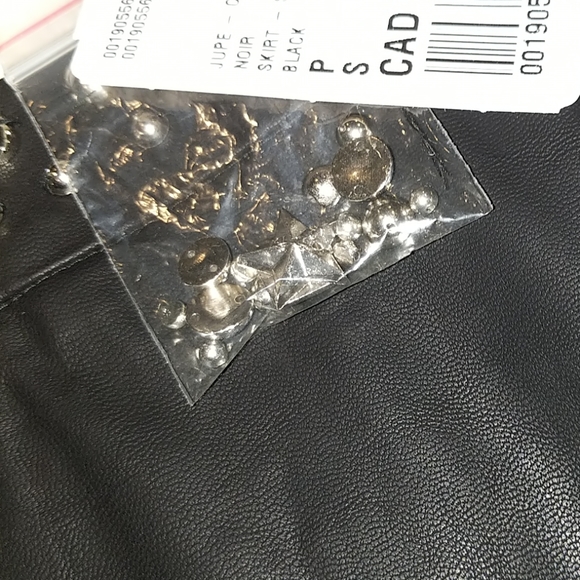 Faux leather skirt - Picture 5 of 5